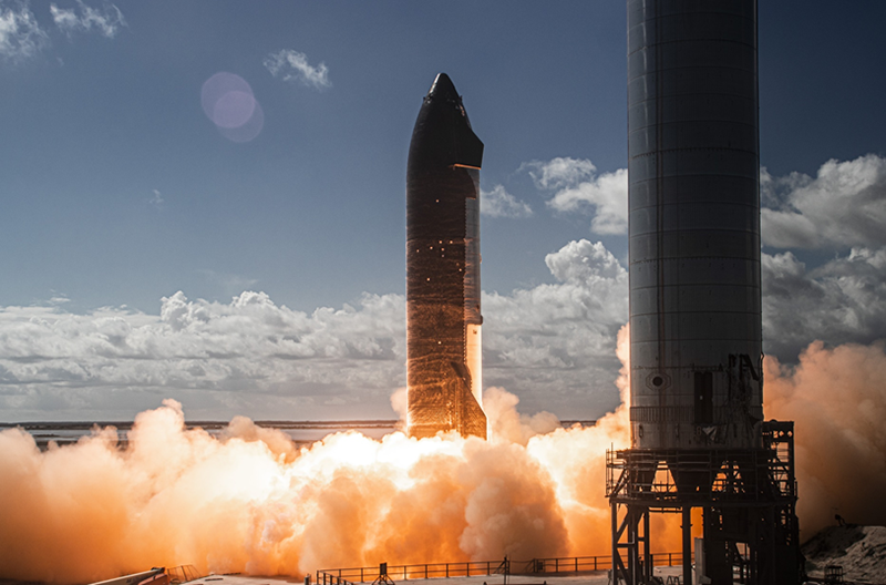 SpaceX Starship 6 rocket preparing to launch
